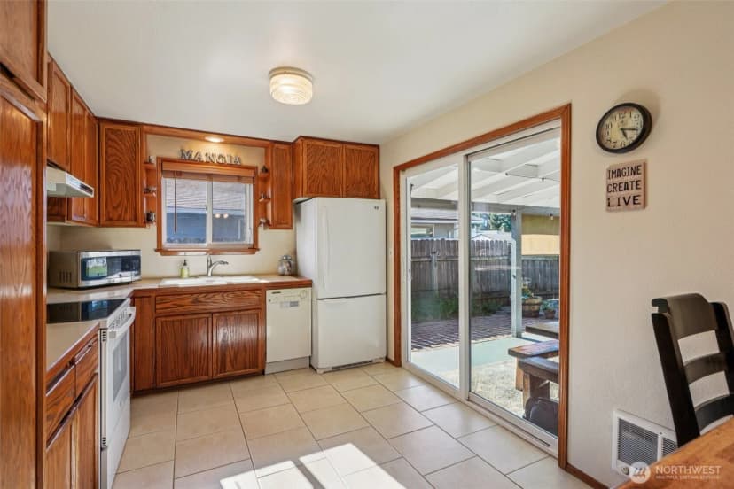 Property photo for 225 169th Street S, Spanaway photo 12