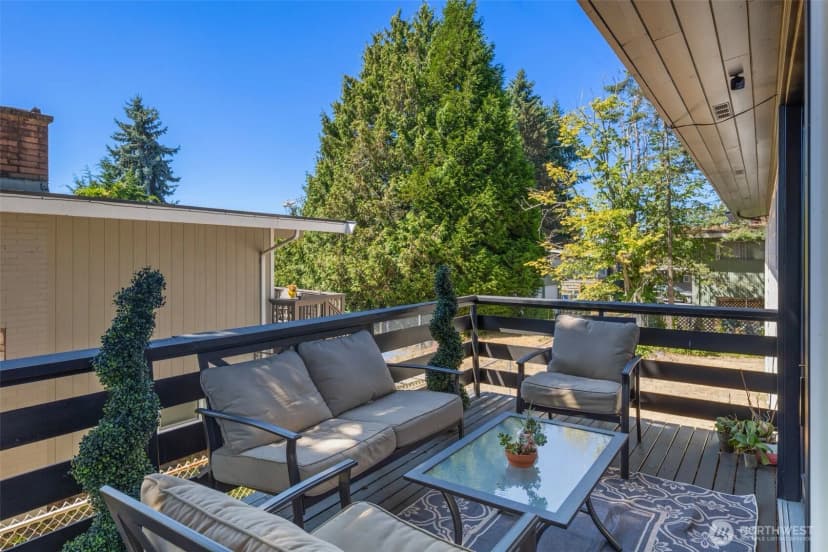 Property photo for 422 S 168th Street, Burien photo 14