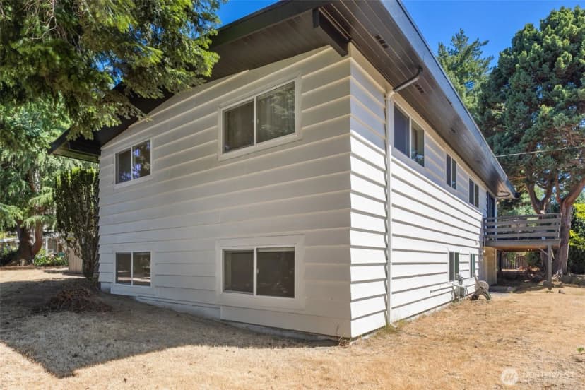 Property photo for 422 S 168th Street, Burien photo 37