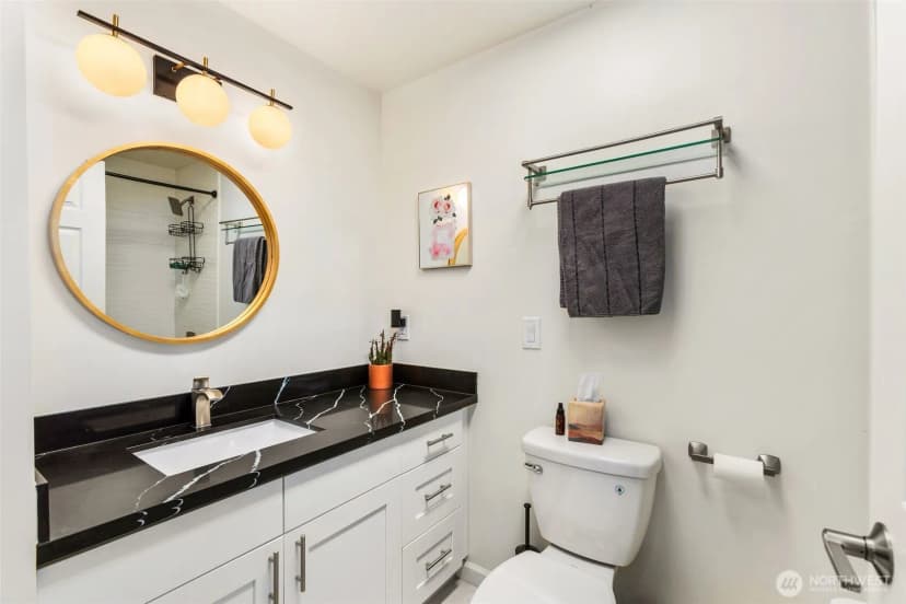 Property photo for 422 S 168th Street, Burien photo 28