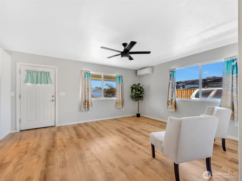 Property photo for 805 338th Place, Ocean Park photo 7