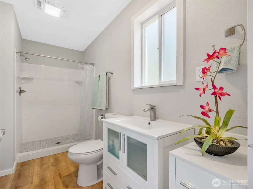 Property photo for 805 338th Place, Ocean Park photo 20