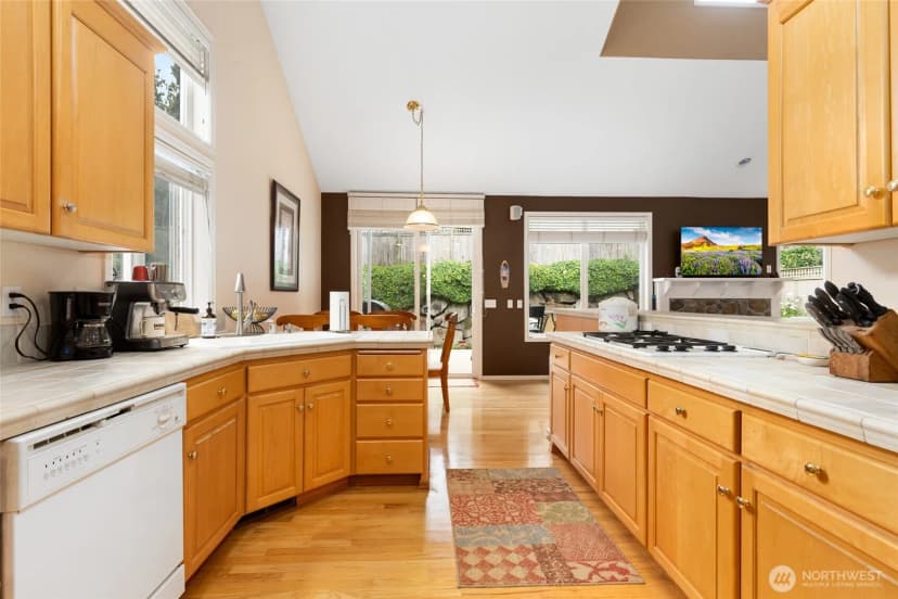 Property photo for 2660 230th Avenue Se, Sammamish photo 14
