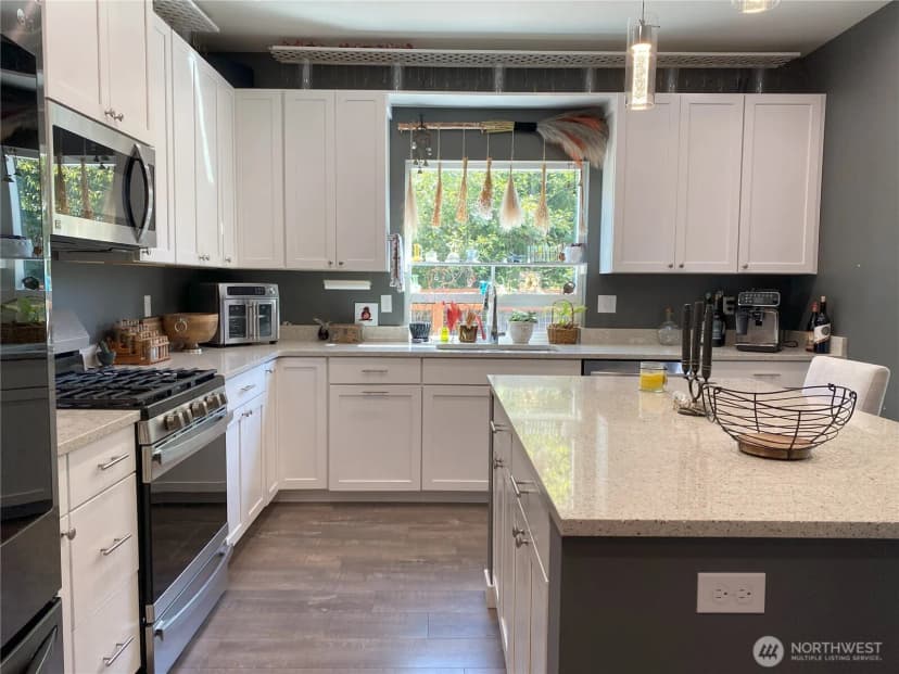 Property photo for 1428 Rook Dr, Port Angeles photo 18