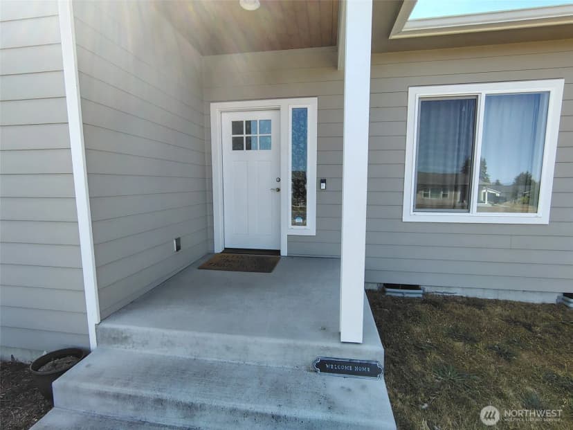 Property photo for 1428 Rook Dr, Port Angeles photo 4