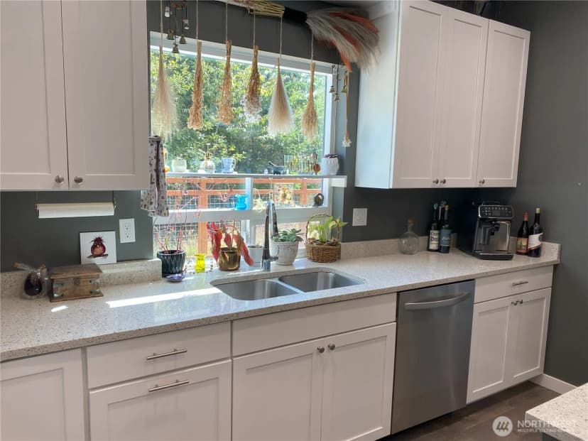 Property photo for 1428 Rook Dr, Port Angeles photo 19