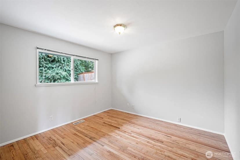 Property photo for 1423 212th Place Sw, Lynnwood photo 20