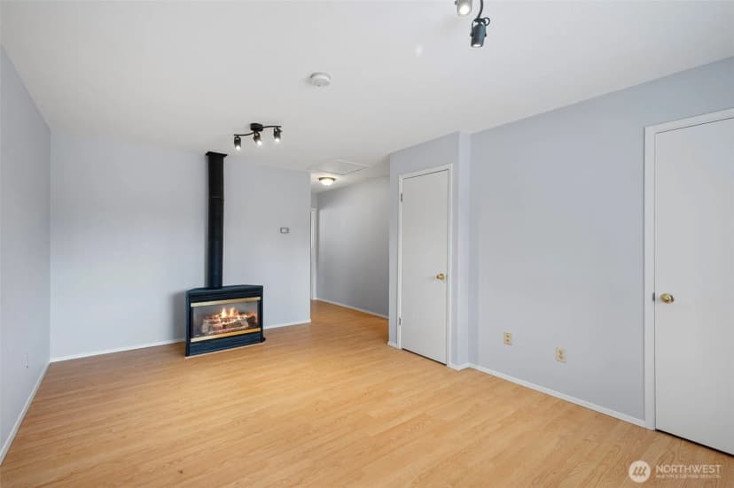 Property photo for 1423 212th Place Sw, Lynnwood photo 15