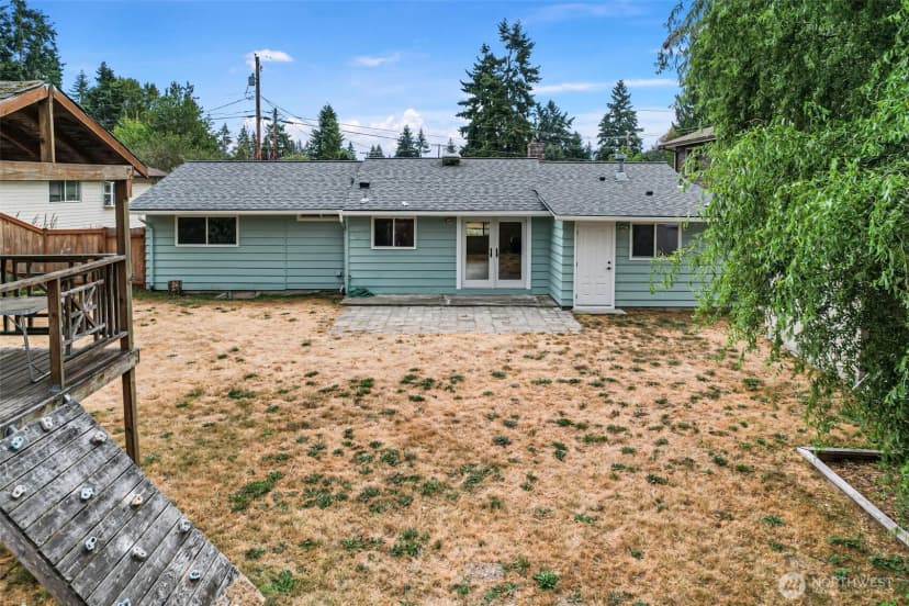 Property photo for 1423 212th Place Sw, Lynnwood photo 28