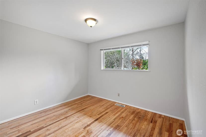 Property photo for 1423 212th Place Sw, Lynnwood photo 23