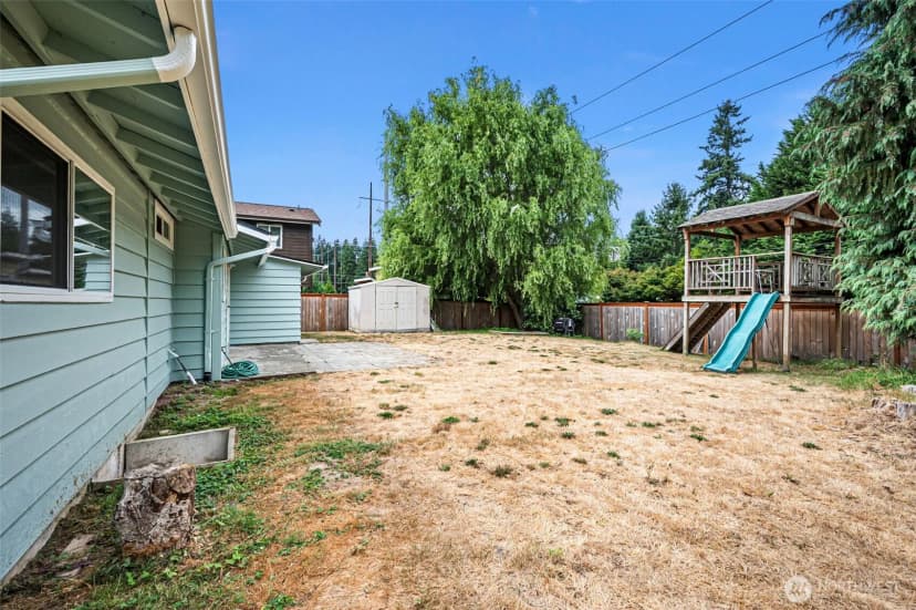 Property photo for 1423 212th Place Sw, Lynnwood photo 30