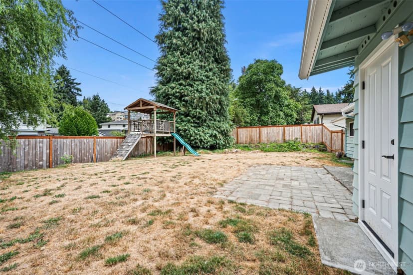 Property photo for 1423 212th Place Sw, Lynnwood photo 29