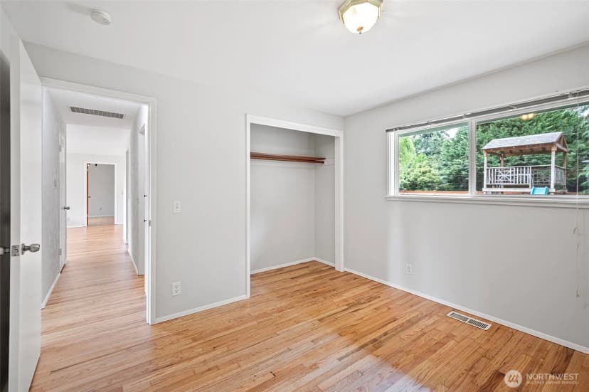 Property photo for 1423 212th Place Sw, Lynnwood photo 21