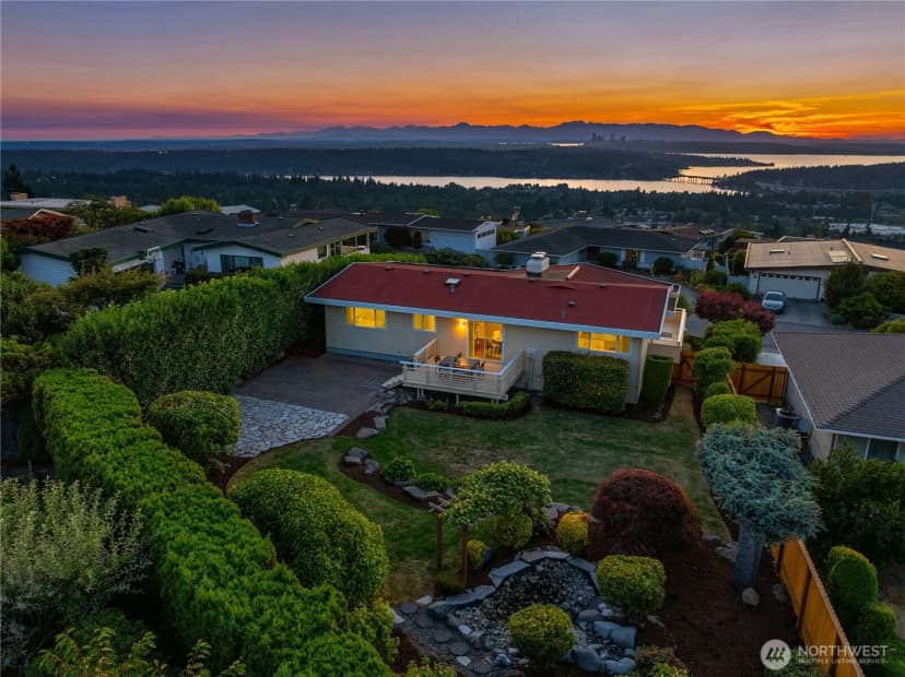 Property photo for 13711 Se Somerset Lane, Bellevue photo 36