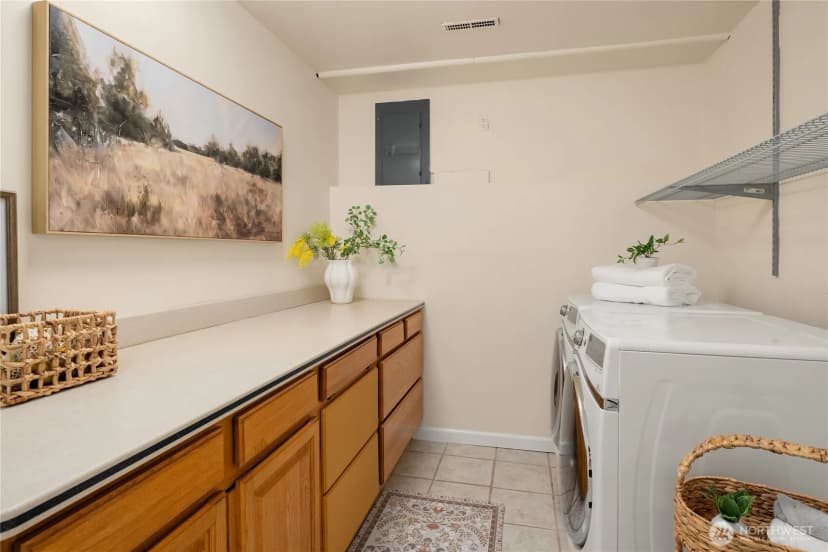 Property photo for 13711 Se Somerset Lane, Bellevue photo 32