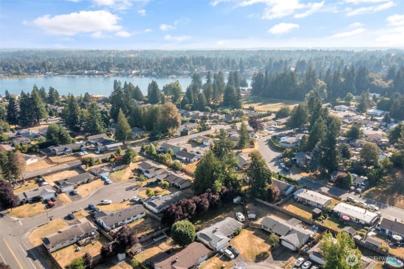 Property photo for 14321 Se 258th Place, Kent photo 29