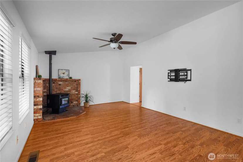 Property photo for 4833 27th Ave Court Se, Lacey photo 5