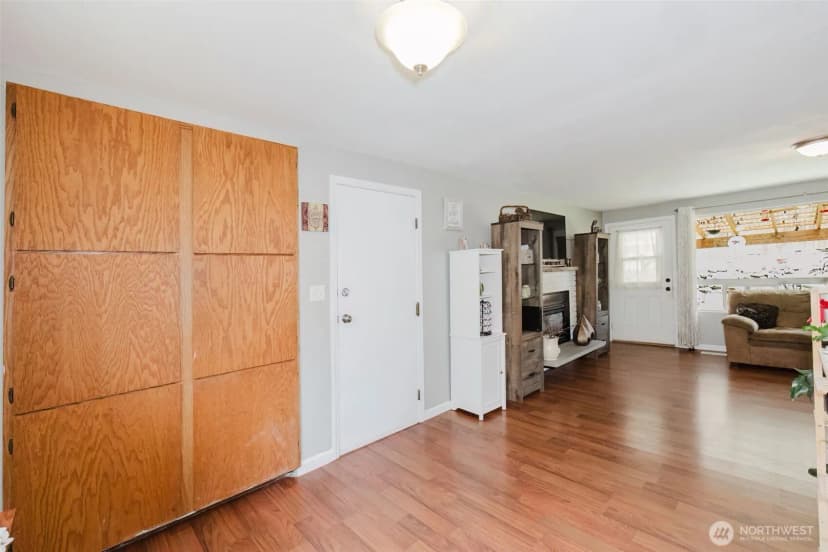 Property photo for 7029 Parkdale Drive Nw, Bremerton photo 10