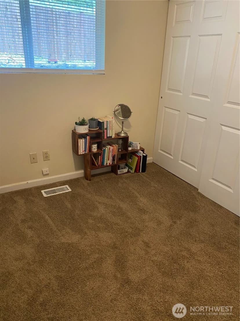 Property photo for 7029 Parkdale Drive Nw, Bremerton photo 19