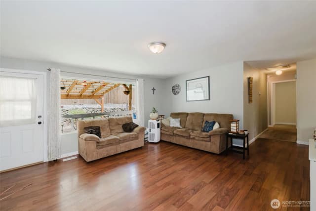 Property photo for 7029 Parkdale Drive Nw, Bremerton photo 5