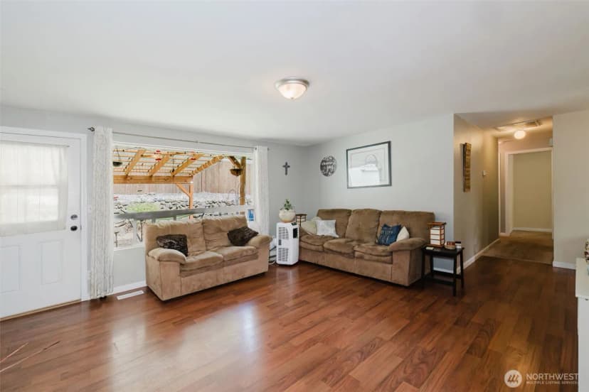 Property photo for 7029 Parkdale Drive Nw, Bremerton photo 5
