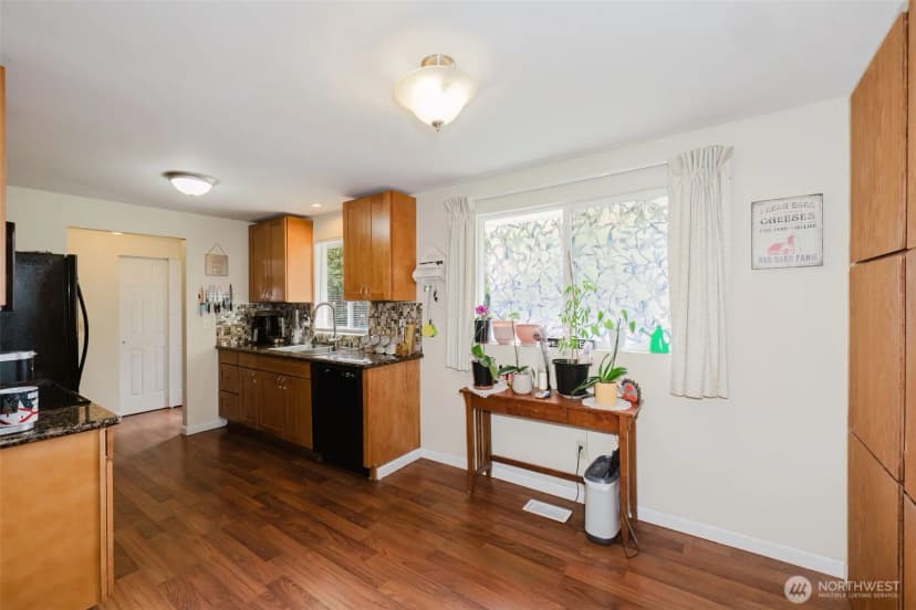Property photo for 7029 Parkdale Drive Nw, Bremerton photo 12