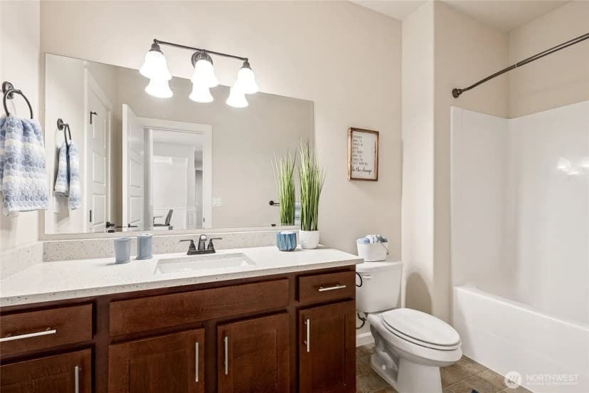 Property photo for 11021 17th Street E, Edgewood photo 15