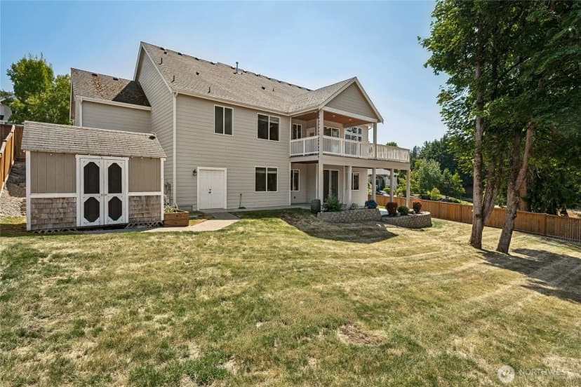 Property photo for 11021 17th Street E, Edgewood photo 23