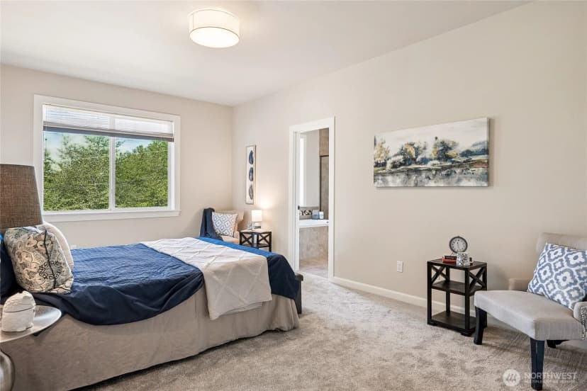 Property photo for 11021 17th Street E, Edgewood photo 9