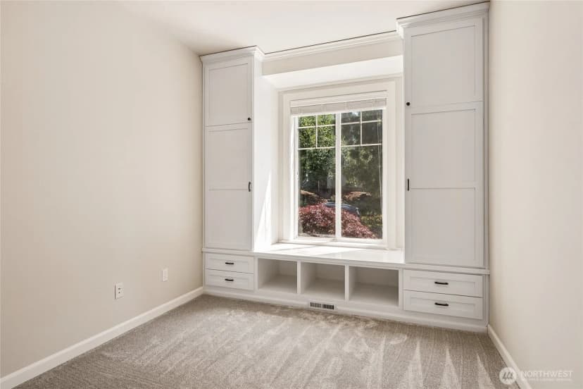 Property photo for 11021 17th Street E, Edgewood photo 13