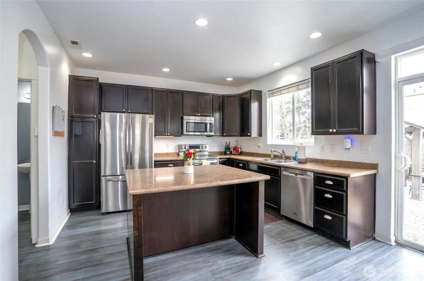 Property photo for 17712 17th Avenue E, Spanaway photo 10