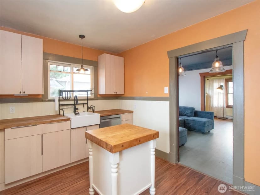 Property photo for 117 W 10th Street, Port Angeles photo 12