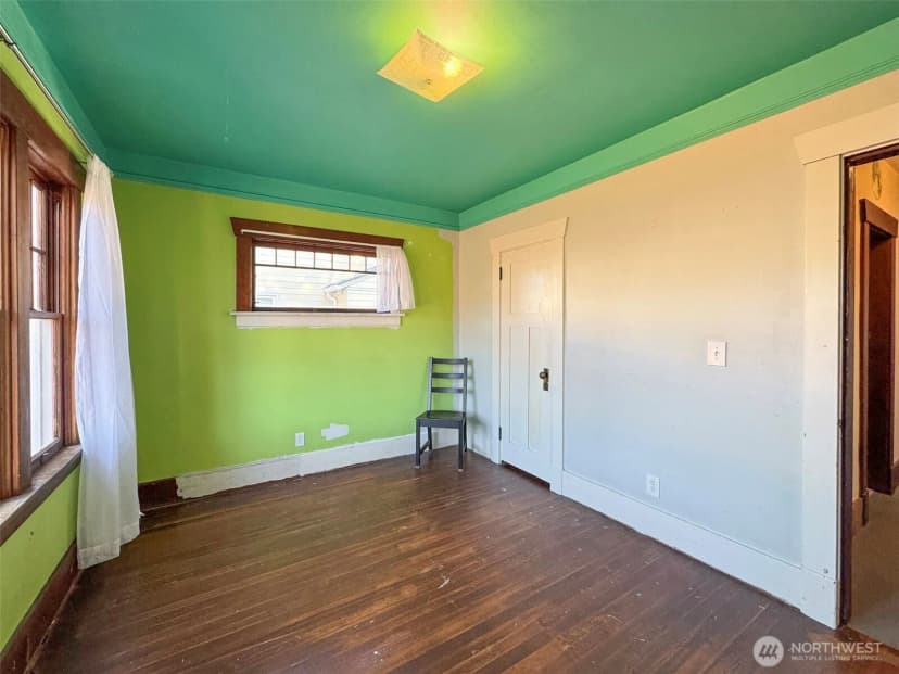 Property photo for 117 W 10th Street, Port Angeles photo 23