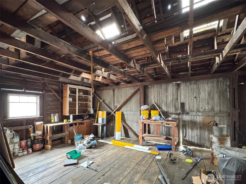 Property photo for 117 W 10th Street, Port Angeles photo 33