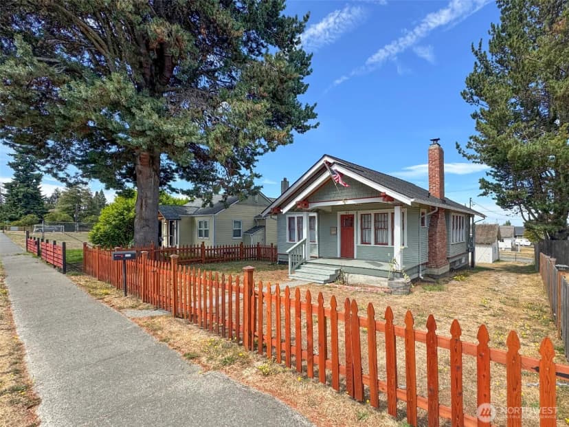 Property photo for 117 W 10th Street, Port Angeles photo 38