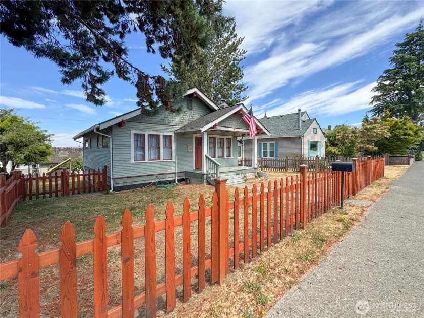 Property photo for 117 W 10th Street, Port Angeles photo 37