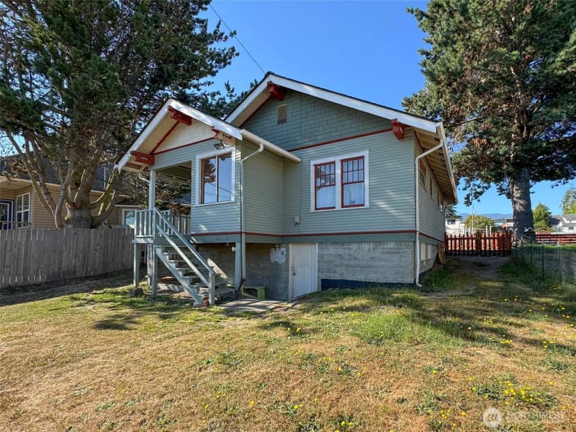 Property photo for 117 W 10th Street, Port Angeles photo 27