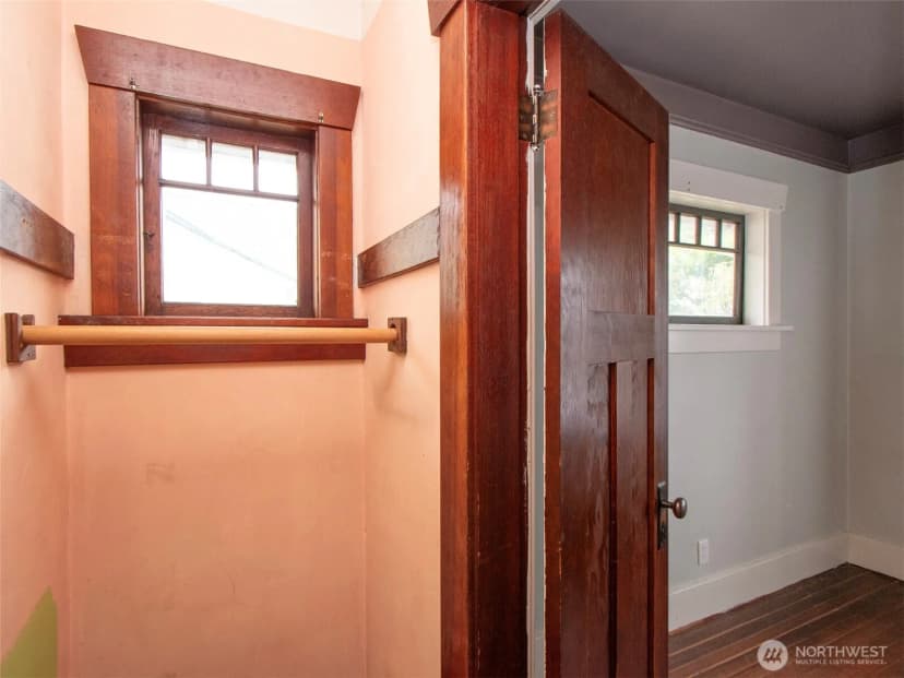 Property photo for 117 W 10th Street, Port Angeles photo 19