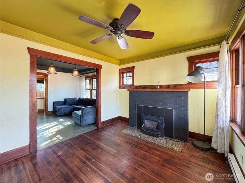 Property photo for 117 W 10th Street, Port Angeles photo 5