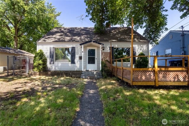 Property photo for 627 Juniper Street, Walla Walla