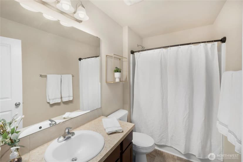 Property photo for 596 Ne Nantucket Street, Bremerton photo 10