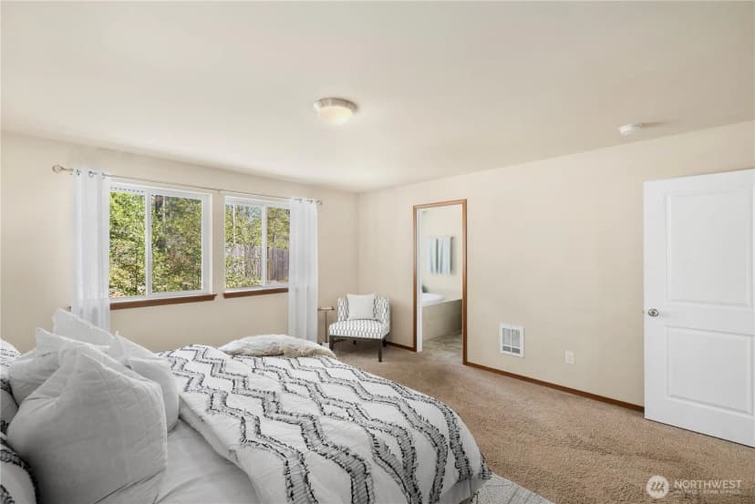Property photo for 596 Ne Nantucket Street, Bremerton photo 14
