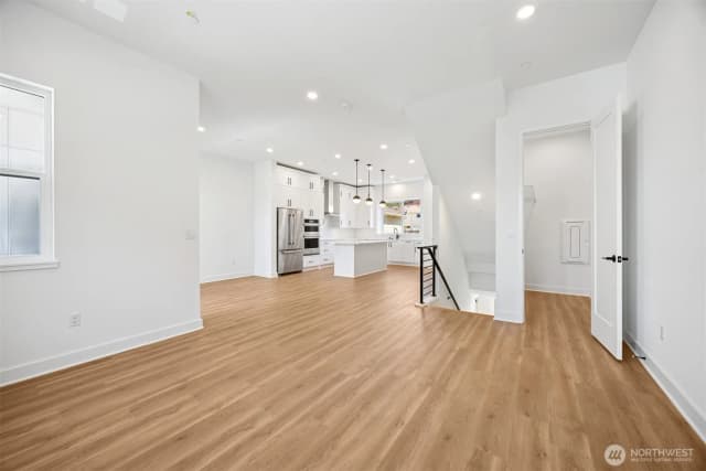Property photo for 18814 99th Court Ne #b, Bothell photo 4