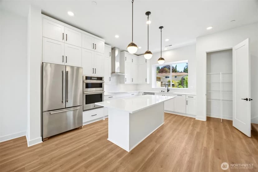 Property photo for 18814 99th Court Ne #b, Bothell photo 9