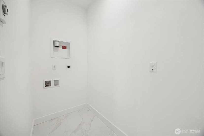 Property photo for 18814 99th Court Ne #b, Bothell photo 35
