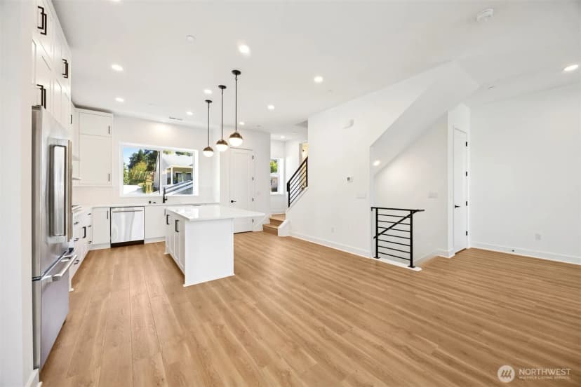 Property photo for 18814 99th Court Ne #b, Bothell photo 8