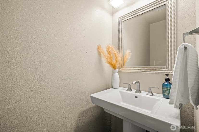 Property photo for 10024 Se 244th Court, Kent photo 18