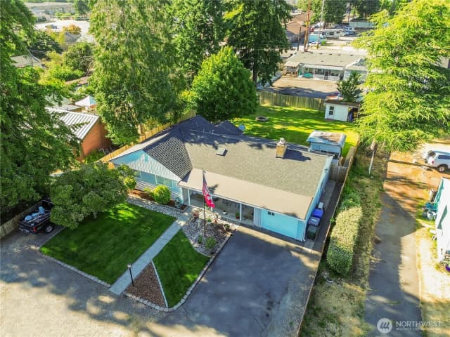 Property photo for 6123 Fairlawn Drive Sw, Lakewood