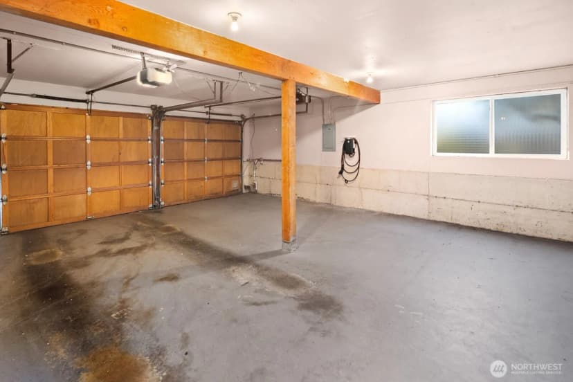 Property photo for 537 Ne 103rd Street, Seattle photo 26