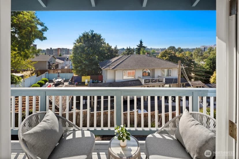 Property photo for 537 Ne 103rd Street, Seattle photo 18